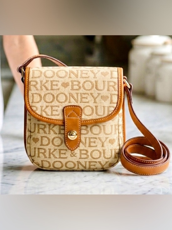 Dooney & Bourke Handbags - “HostPick” VTG DOONEY & BOURKE Cross body Bag Purse Shoulder